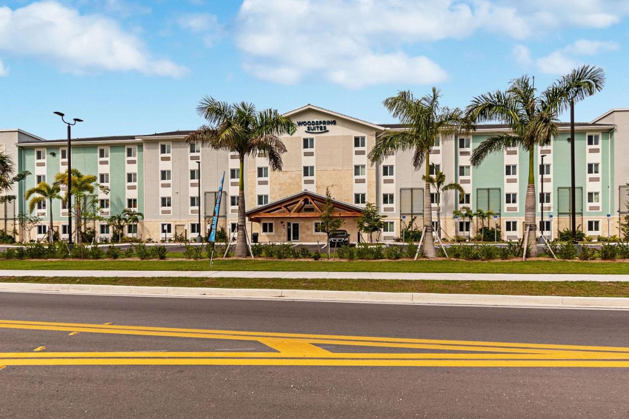 Woodspring Suites Naples Golden Gate Ngoại thất bức ảnh