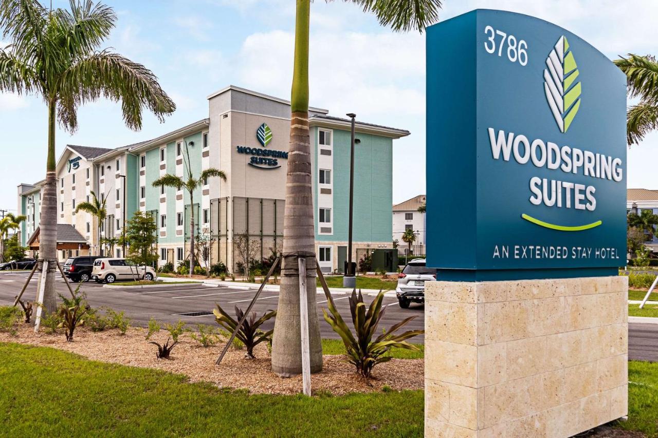Woodspring Suites Naples Golden Gate Ngoại thất bức ảnh